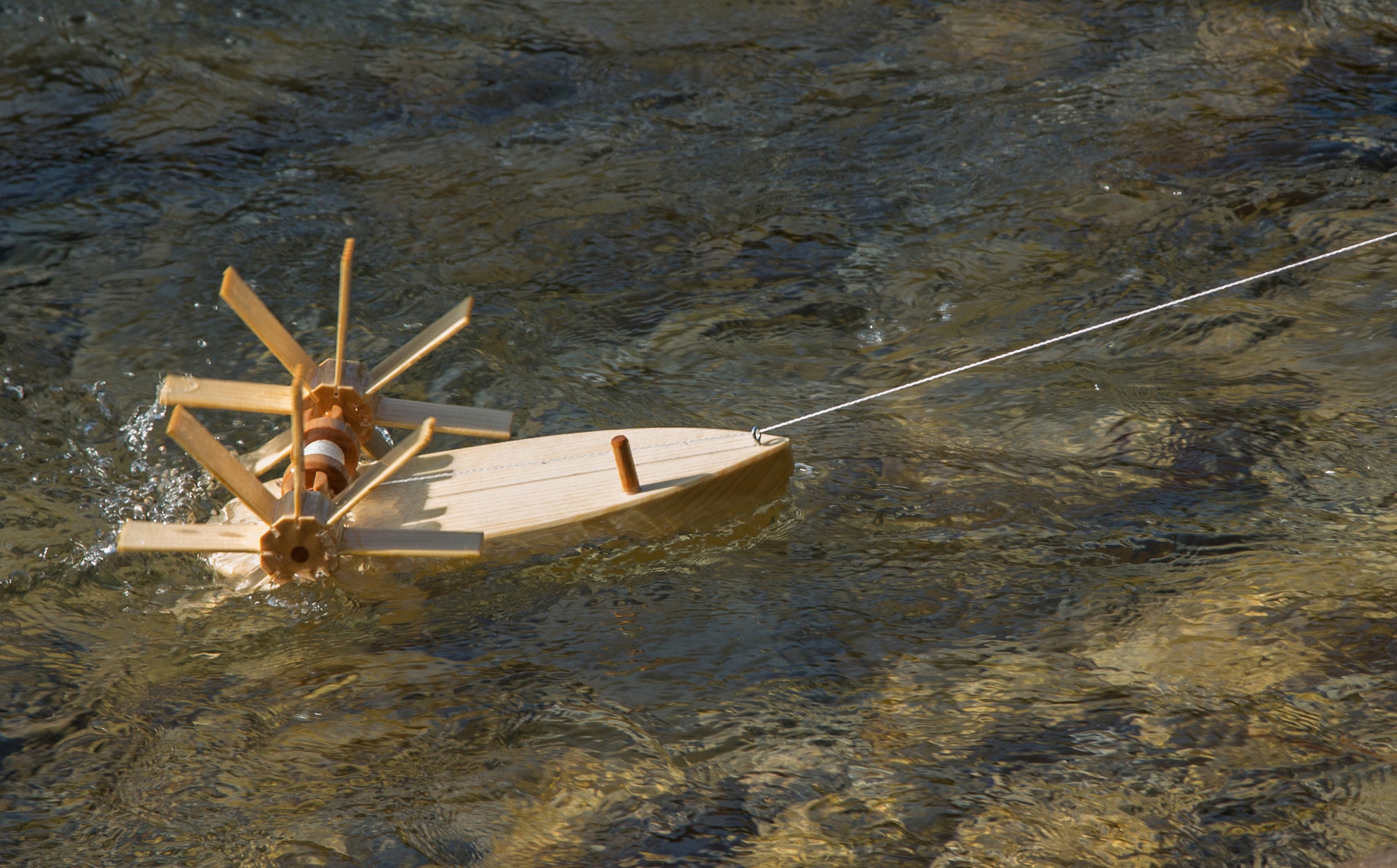 Wasser-Abenteuer – Forelle + Kárí Segelboot – KRAUL Bundle
