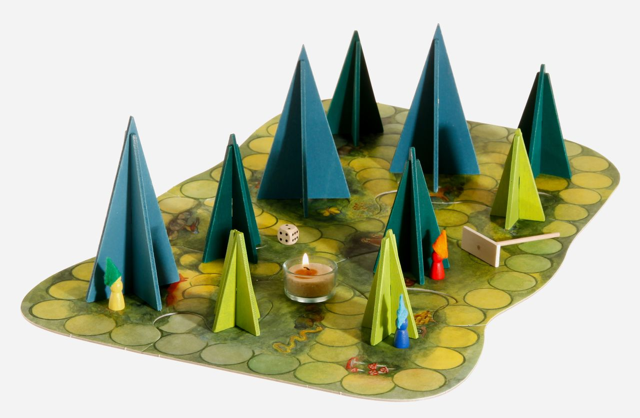 Waldschattenspiel märchenhaft – Verpackung mit Spielfeld-Motiv und Kraul-Logo