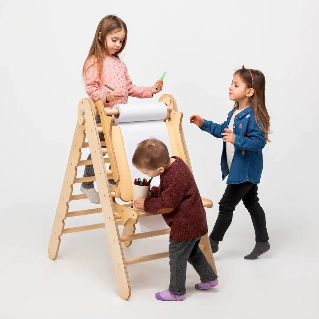 Staffelei mit Kinderstuhl für Indoor Klettergerüst – KinderGlück